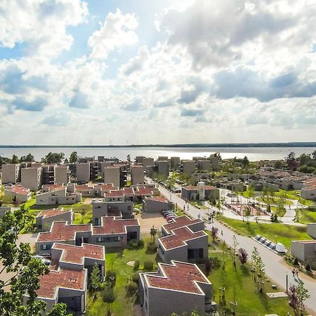 Beach Front Home In Lembruch-Duemmer See With Wifi Exterior photo